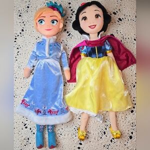 Disney Princess Plush Doll Set, Ana And Snow White 15" Plush Dolls Set Of Two